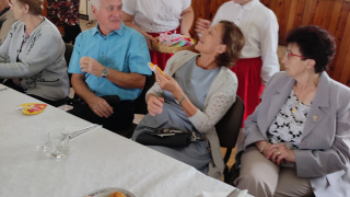 Posedenie s dôchodcami 
