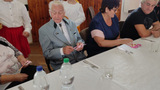 Posedenie s dôchodcami 
