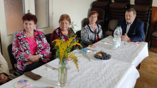 Posedenie s dôchodcami 