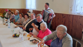 Posedenie s dôchodcami 