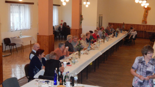 Posedenie dôchodcov v kultúrnom dome    