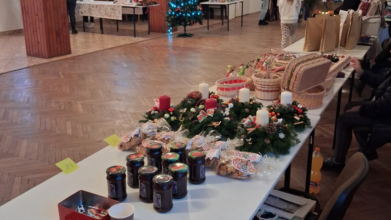 Prvé vianočné trhy v Paňovciach Prvé vianočné trhy v Paňovciach